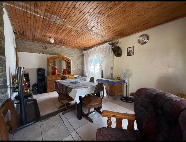 11 BEDROOM HOUSE FOR SALE IN VANDERBIJLPARK CE 2